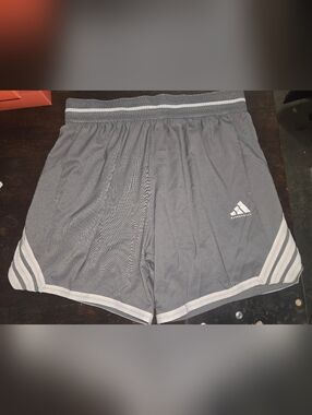 adidas Men’s Gray Crazylite Basketball Shorts with White Trim Lg 7"
